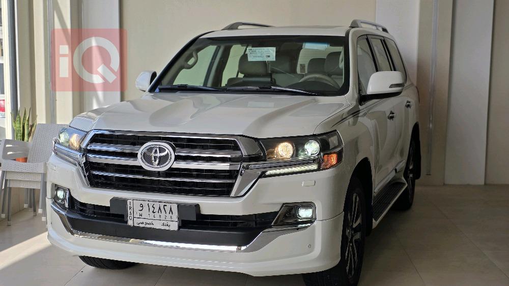 تويوتا لاندكروزر